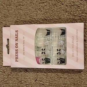 24 pc coffin bow & faux pearl design press on nails